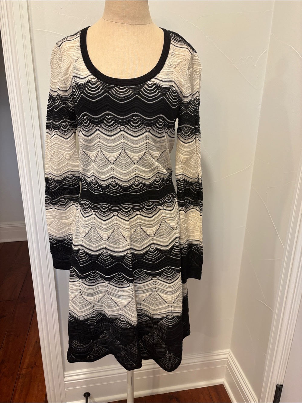 Missoni Black and White Wave-Pattern Long-Sleeve Knit Dress